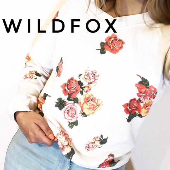 Wildfox Sweaters - Wildfox Floral Roses White Crew Pull Over Sweater